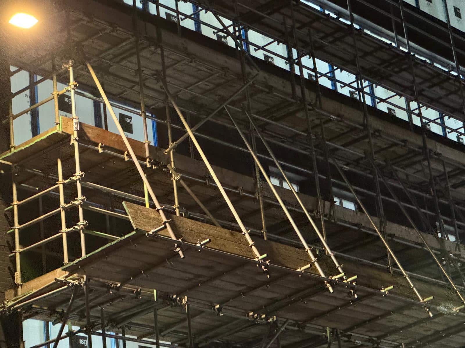 Progressive Scaffolding in Basingstoke for New Flat Build
